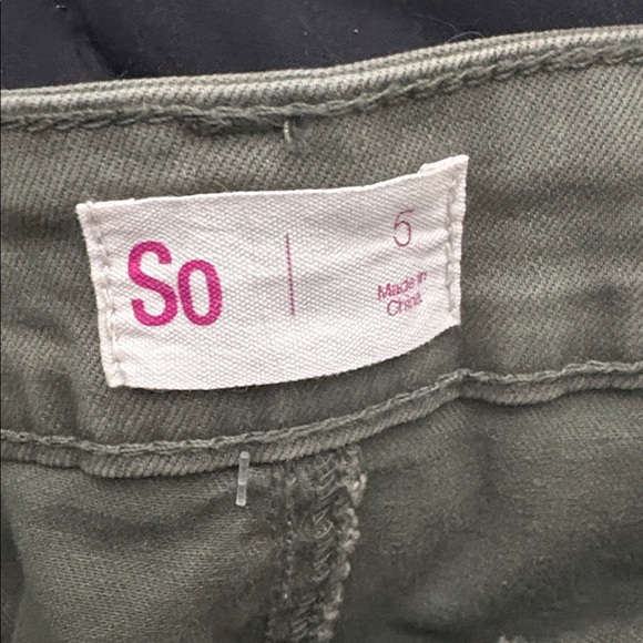 Green Skirt - Picture 3 of 7